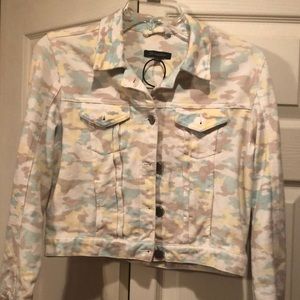 Shinestar size Large Camo Print Roll Up Tab Jacket